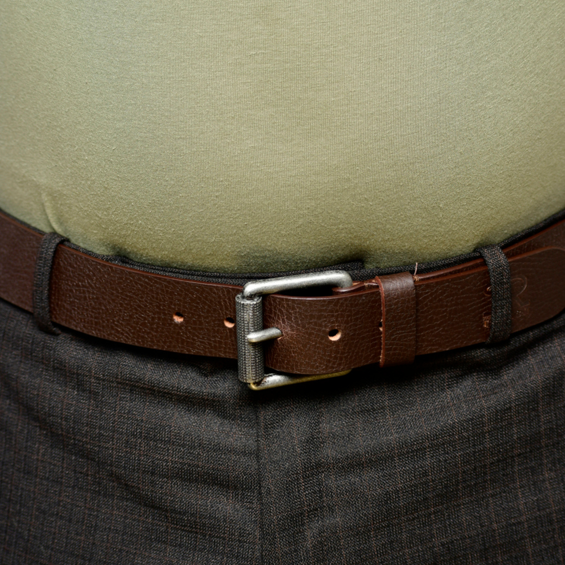 brown leather belt 